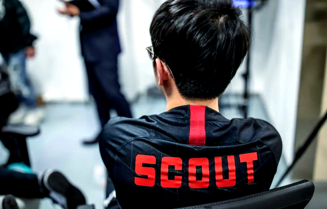 Scout遭遇二十持续失利，RNG教练压力巨大！